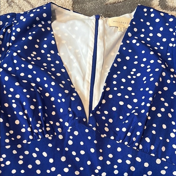MELLODAY Blue and White Polka Dot Dress zips in back like new - Picture 4 of 5